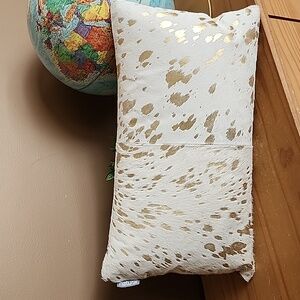 Natural Cowhide Accent Pillow